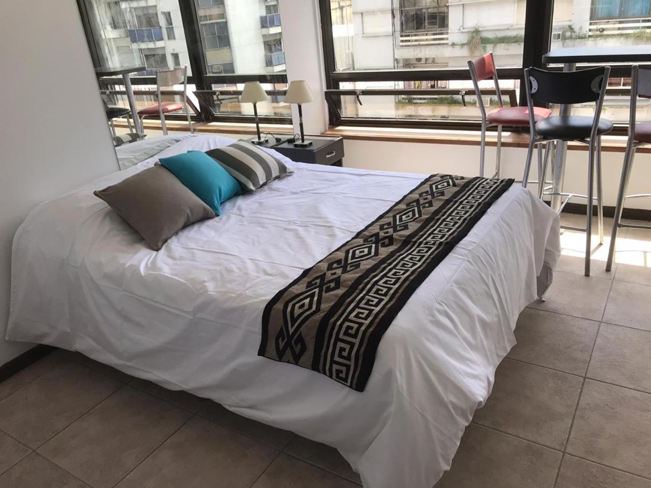 Ferienwohnung Tango Pop Junto Al Obelisco En 820 Avenida Corrientes Buenos Aires Exterior foto
